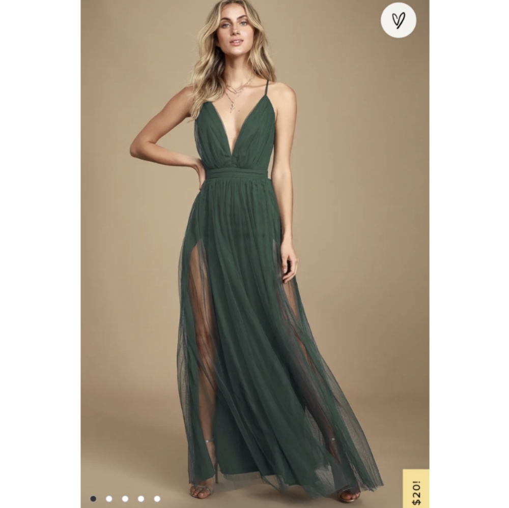 5 ⭐ sexy AF Lulu's gown